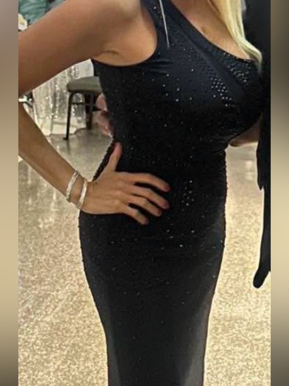 Elegant Black One-Shoulder Evening Dress